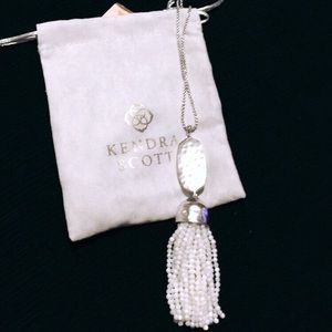 Kendra Scott necklace — white — new